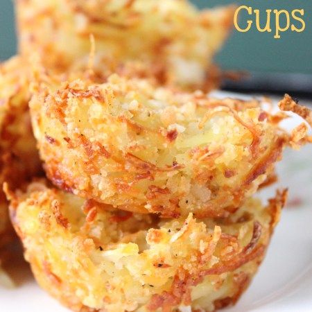 Cheesy and crispy hash browns baked to a golden brown are perfect for your next breakfast! These Baked Hash Brown Cups will go with anything you have prepared. Sunday Brunch Ideas, Sunday Brunch Food, Brunch Food Ideas, Baked Hashbrowns, Hash Brown Cups, Simply Potatoes, Recipes Easter, Crispy Hashbrowns, Hashbrown Recipes