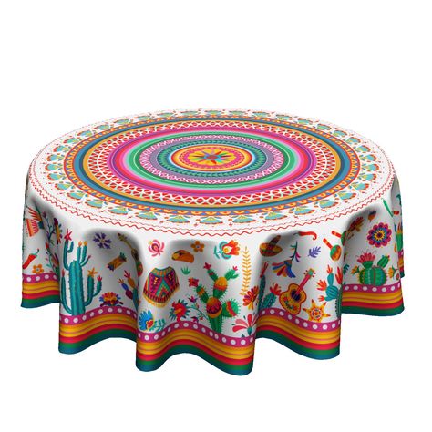 Round dining table