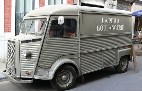 Citroen H a corrugated workhorse | Credit: Wiki Media Commons Citroen Van, Citroen Type H, Citroen H Van, Delivery Van, Vintage Motorcycle Posters, Old Lorries, Hot Rod Trucks, Cool Vans, Vintage Vans