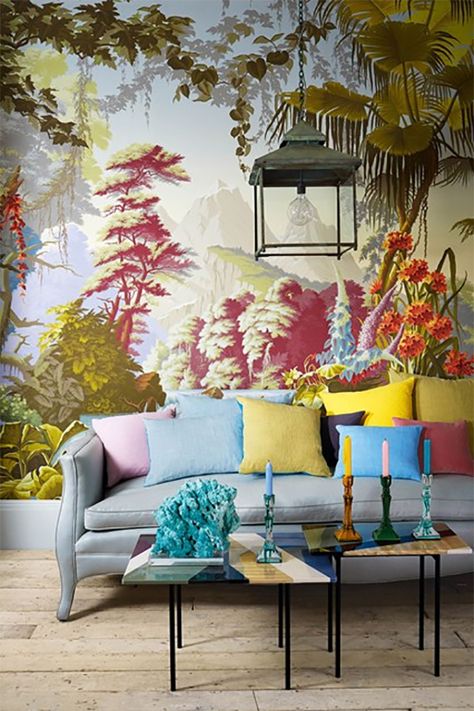 Bring Chinoiserie Style to Your Home – Interiors by Jacquin Whimsical Living Room, Chinoiserie Interior, Chinoiserie Room, De Gournay Wallpaper, Asian Inspired Decor, Modern Chinoiserie, Living Room Wallpaper, South Shore Decorating, Chinoiserie Decorating