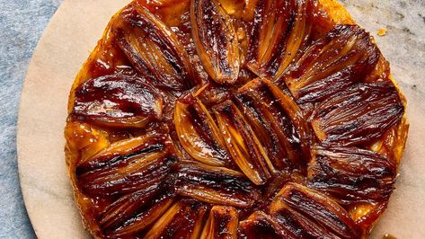 Make This Showstopper Shallot Tart for the Holidays | Cook's Illustrated Showstopper Appetizers, Shallot Tart, Glazed Vegetables, Caramelised Onion Tart, Roasted Shallots, Onion Tart, Cooking App, Honey Balsamic, Savory Pastry