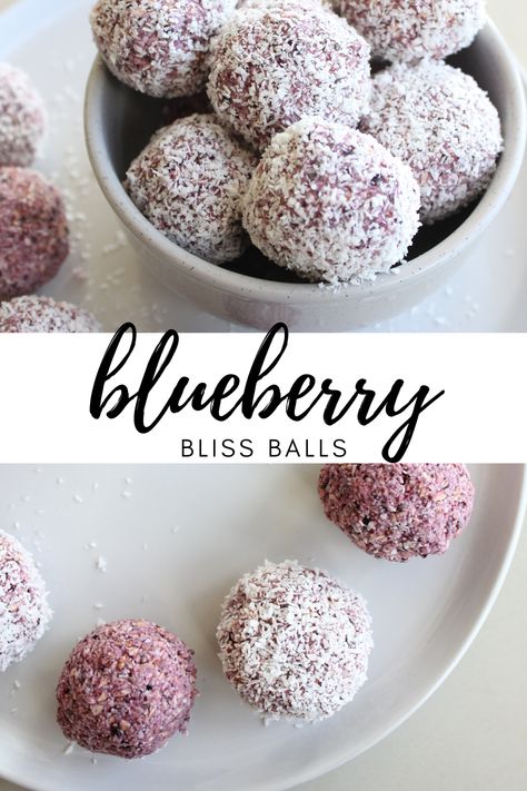 Vegan Bliss Balls Healthy, Gluten Free Bliss Balls, Easy Bliss Balls, Fruit Balls Recipe, Berry Bliss Balls, Blueberry Bliss Balls, Christmas Bliss Balls, Frooze Balls Recipe, Blueberry Bites Recipe