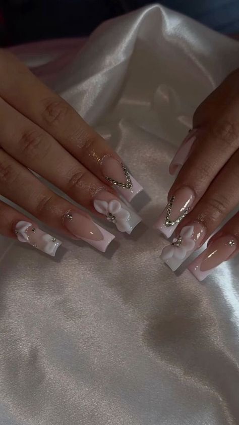 Nail Designs Quinceanera, Nail Inspo For Concert, Cute Simple Nails White, White French Tip Nails With Diamonds, Baddie Nail Inspo Acrylic, White Quince Nails, Sweet Sixteen Nails, White Baddie Nails, Nail Inspo Short Square