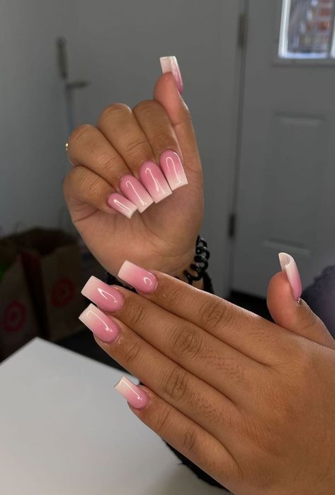 White To Pink Ombre Nails, White To Pink Ombre, White Ombre Nails, Pink White Nails, Short Ombre, Acrylic Toes, Formal Nails, Pink Ombre Nails, White Ombre