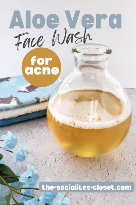 Face Wash Recipe, Aloe Vera Face Wash, Homemade Face Wash, Diy Face Wash, Aloe Vera Face, Aloe On Face, Natural Facial Cleanser, Aloe Vera For Face, Gentle Face Wash