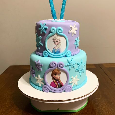 Frozen Elsa and Anna Cake Elsa Anna Cake Ideas, Elsa Anna Birthday Cake, Elsa And Anna Birthday Party Decorations, Anna Frozen Birthday Cake, Anna Cake Frozen, Elsa Anna Cake, Elsa And Anna Cake, Elsa And Anna Birthday Party, Anna Frozen Cake