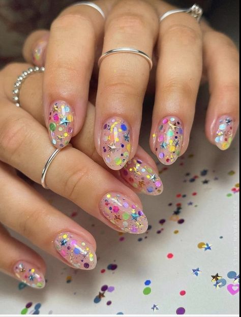 Taylor Swift Nails, New Years Nail Designs, New Years Eve Nails, Confetti Nails, Metallic Nail Polish, Floral Nail Designs, Metallic Nails, Easter Nails, Trendy Nail Design