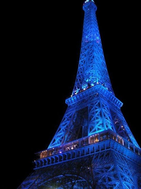 Cool Blue Wallpaper, Photo Bleu, Blue Aesthetic Dark, Dark Blue Wallpaper, Cute Blue Wallpaper, Blue Inspiration, I Love Paris, The Eiffel Tower, Feeling Blue