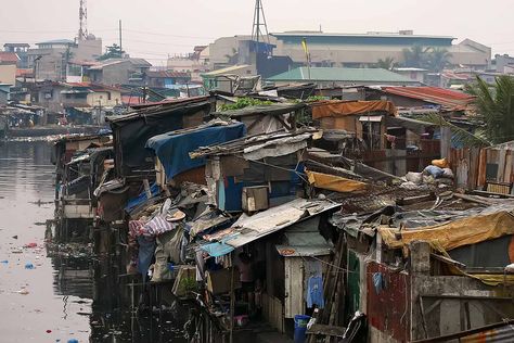 Manila Slums (Cookiesound, reference collected in 2017) Beach Dock, Tokyo Subway, Bacolod City, Shanty Town, Smokey Mountain, Philippines Culture, Emotional Photography, We Are The World, World Cities