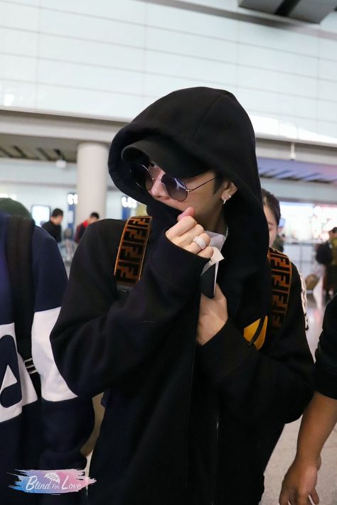 Fendi Hoodie, Jackson Airport, Team Wang, G-dragon, Kylie Jenner Outfits, Got7 Jackson, Kris Wu, Hate Men, Jenner Outfits