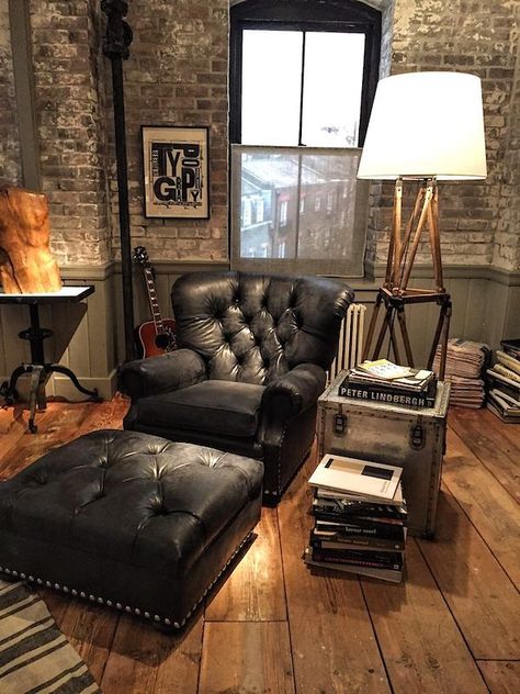 Ralph Lauren Home Hoxton fall 2016 Studio Warehouse, Mancave Garage, Cozy Study, Masculine Living Rooms, House Aesthetics, Masculine Interior, Pub Design, A Brick Wall, Decor Studio