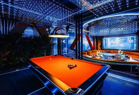 Billiard Room Ideas Interior Design Luxe, Snooker Cafe Interior, Billiards Interior Design, Billiard Room Ideas Interior Design, Dreamscape Architecture, Pool Table Room, Karaoke Room, Palace Interior, Lounge Design