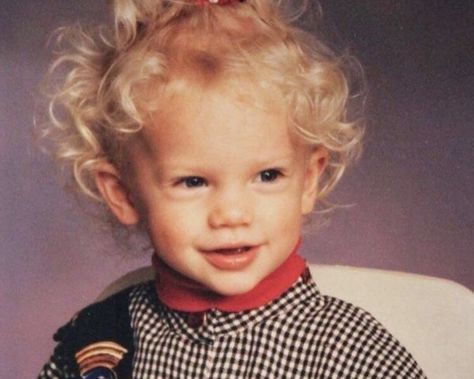 Taylor Swift Childhood, Young Taylor Swift, Baby Taylor, Estilo Taylor Swift, Taylor Swift Cute, John Maxwell, Swift Photo, Long Live Taylor Swift, Live Taylor