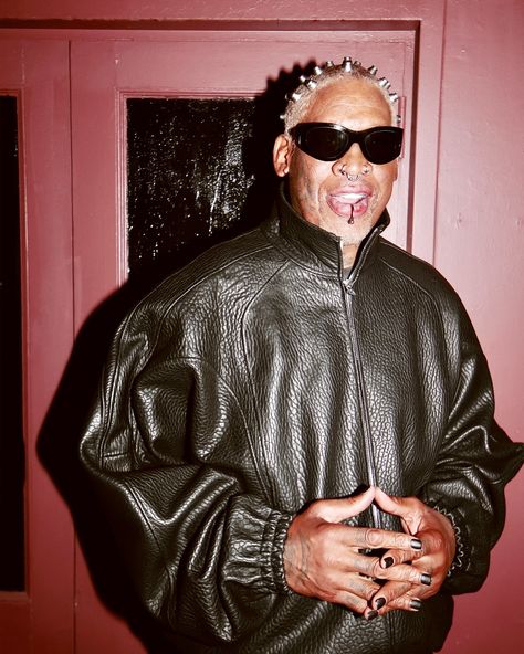 Dennis Rodman post walking for Alexander Wang Pre Fall 2025 Dennis Rodman Outfit, Denis Rodman, Pearl Photography, Social Video, Dennis Rodman, Black Hollywood, Fresh Outfits, Photography Inspo, Pre Fall