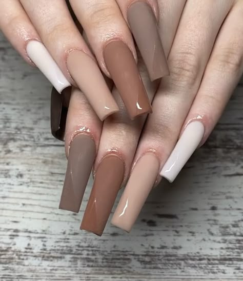 Acrylic Nail Designs Brown, Dark Acrylic Nails, Acrylic Nails Nude, Feather Nails, Brown Acrylic Nails, Spring Acrylic Nails, Swarovski Nails, Glamorous Nails, French Acrylic Nails