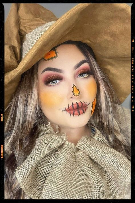 Easy Diy Scarecrow Makeup, Scared Crow Makeup, Woman Scarecrow Makeup, Scarecrow Costumes Women, Pregnant Scarecrow Costume, Scar Crow Makeup, Family Scarecrow Costumes, Scare Crow Make Up For Women, Scarecrow Makeup Pretty Easy