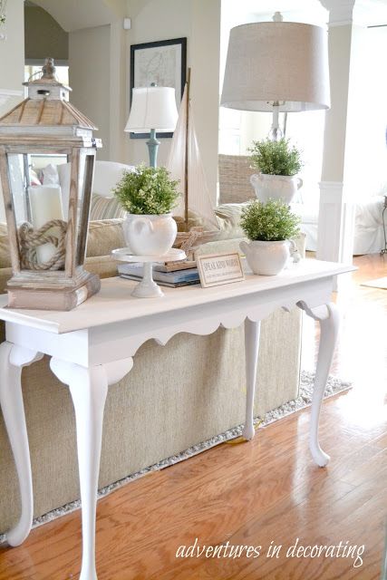 Adventures in Decorating: Do You Have Rules ... Sofa Table Decor, Meja Sofa, Tafel Decor, Cottage Shabby Chic, High Aesthetic, French Country Design, Couch Table, French Country Cottage, Country Style Homes