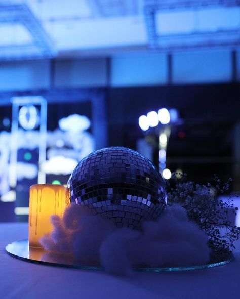 Clouds full of disco balls and crafted cocktails for the #kewalkerala pyjama party🪩🥂 #cocktail #cocktailparty #pyjamaparty #grandhyatt #disco #discoball #footloose #event #kochi #kerala #eventplanner Grand Hyatt, Disco Balls, Pajama Party, Disco Ball, Kerala, Cocktail Party, Event Planner