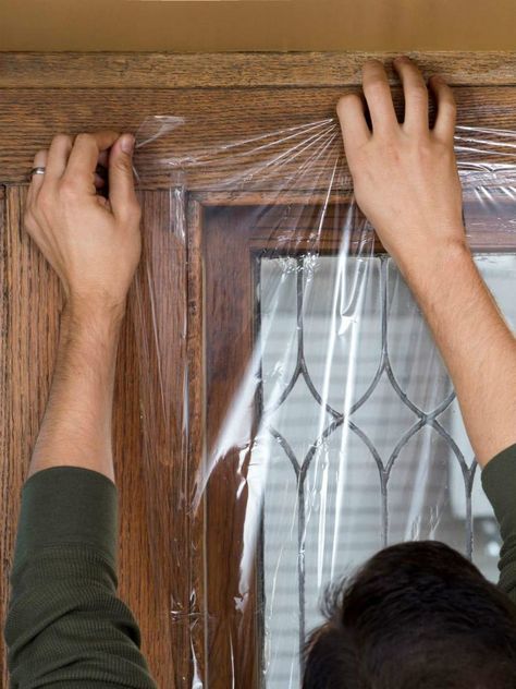 Weatherproofing Windows, Workbench Garage, Cold Weather Hacks, Diy Insulation, Screened In Porch Diy, Energy Tips, Winter Survival, Storm Windows, Diy Workbench