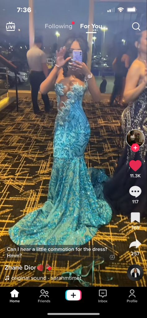 Prom Dress Inspiration Mermaid, Turquoise Prom Dresses Black Women, Teal Dress Outfit Ideas, Prom Dresses Designs Ideas, Under The Sea Prom Theme Dresses, Navy Blue Prom Dresses Black Women, Cyan Prom Dresses, Light Blue Prom Dresses Black Women, Prom Dress Ideas Black Women