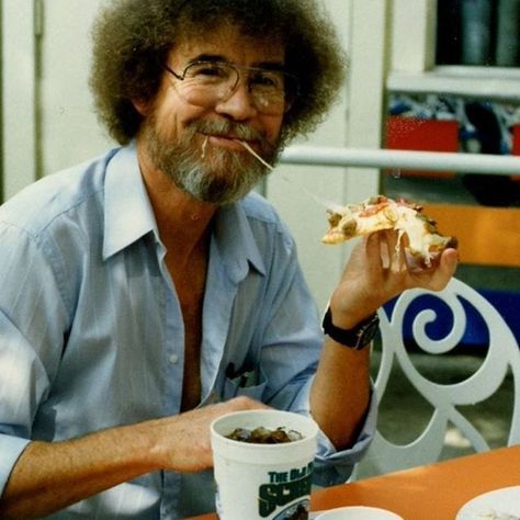 Celebrities Eating, Iconic Pics, Pizza Ideas, Eating Pizza, Dark Kitchen, Eating Food, Bob Ross, Brighten Your Day, Cool Kids