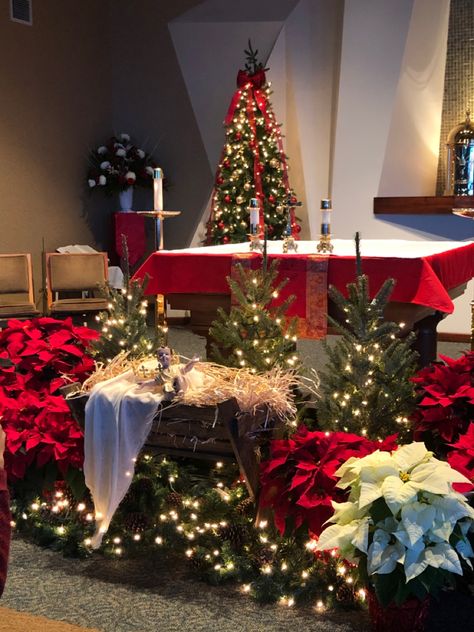 Christmas Altar, Christmas Stage Decorations, Advent Church Decorations, Christmas Tree Festival, Christian Christmas Decorations, Advent Decorations, Giant Christmas Ornaments, Poinsettia Decor, Church Christmas Decorations