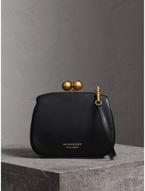 Burberry Small Leather Metal Frame Clutch Bag Michael Kors Designer, Lv Bags, Kelly Bag, Frame Bag, Burberry Handbags, Prada Handbags, Backpack Bag, Small Shoulder Bag, Laptop Case