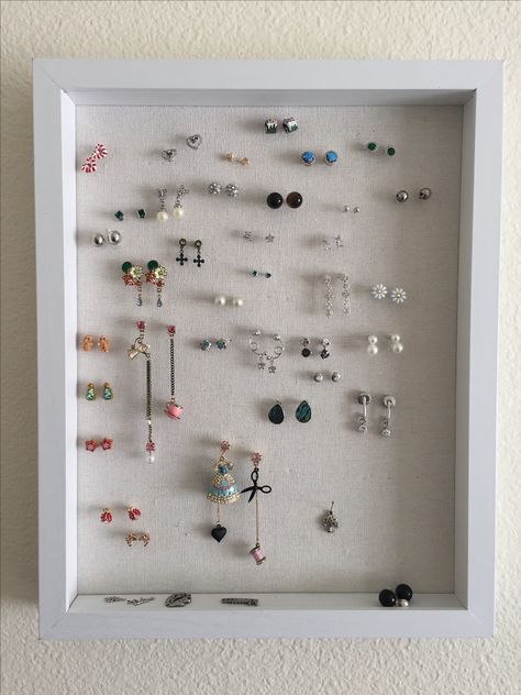 $10 Shadow box from you local hobby store, remove glass and viola an easy way to organize you stud earrings! Stud Earring Organizer, Earring Organizer, Earring Holder, Life Organization, Stud Earring, Jewelry Organization, Bedroom Inspirations, Shadow Box, Home Organization