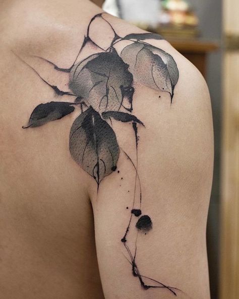 The Watercolor Tattoos Of Chen Jie Will Inspire You To Do One Immediately Blatt Tattoos, Kunst Tattoos, Watercolor Tattoos, Cat Tattoos, Incredible Tattoos, Tiny Tattoo, Diy Tattoo, Nature Tattoos, Sleeve Tattoo