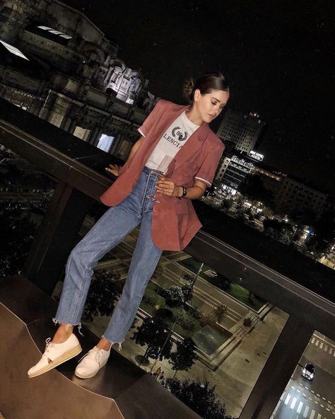 Comfy basics and a good sauvignon blanc to finish #MFW. @excelsiorhotelgallia Paola Alberdi, Unique Fashion Outfits, Elegantes Outfit Damen, Cute Professional Outfits, Rok Outfit, Interview Outfits Women, Chic Work Outfits Women, Work Outfits Women Office, Casual Work Outfits Women