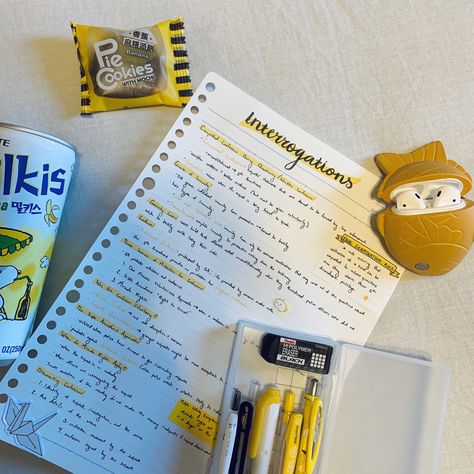 Yellow Stationery Aesthetic, School Yellow Aesthetic, Yellow Studying Aesthetic, Yellow Notes Aesthetic, Yellow School Aesthetic, Yellow Study Aesthetic, Vision Board Yellow, Yellow Academia Aesthetic, Yellow Vision Board