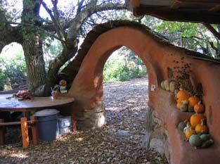 Homestead Essentials, Cob Wall, Earthship Design, Walls Architecture, Cob Home, Cob Homes, Cob Building, Earth Bag Homes, Earth House