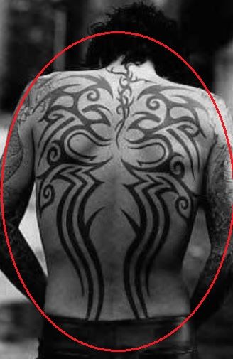 Tommy Lee’s 24 Tattoos & Their Meanings – Body Art Guru Nikki And Tommy, Tommy Lee Motley Crue, Ta Moko Tattoo, Tattoo Pics, Rap Metal, Pam And Tommy, Vince Neil, Motley Crüe, Sound Music