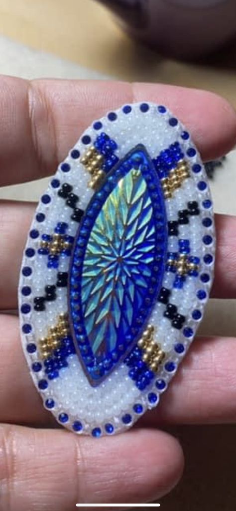 Blue Beaded Earrings Native American, Métis Beading, Powwow Earrings, Cab Earrings, Powwow Dancers, Native American Beadwork Earrings, Beaded Earrings Native American, Bead Hat, Simple Bead Earrings