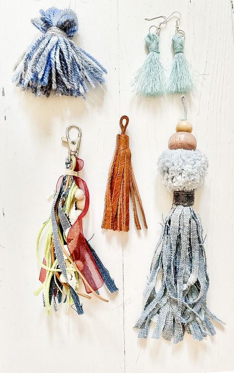 Learn how to make five different styles of tassels, with step by step instructions and video tutorial Diy Laptop Case, Denim Tassel, Make Tassels, Tassels Tutorials, How To Make Leather, Yarn Embroidery, How To Make Tassels, Leather Embroidery, Upcycled Leather