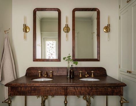 Jessica Helgerson Interior Design, Arts And Crafts Bathroom, Jessica Helgerson, Portland House, Johnson House, Built In Sofa, Craftsman Style Home, Street House, Storey Homes