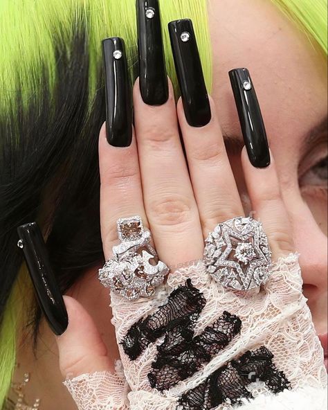 Nails Billie Eilish, Emo Tattoos, Natural Acrylic Nails, Fake Nails Designs, Punk Nails, Long Acrylic Nail Designs, Grunge Nails, Glow Nails, Nails Fake