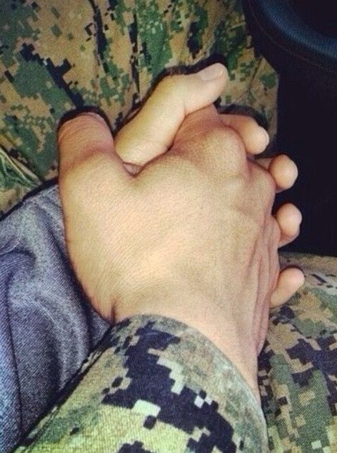 Military Wedding Marine, Military Girlfriend Army, Allah Hafiz, Military Couple Pictures, Usmc Girlfriend, Military Boyfriend, Military Couples Photos, Usmc Love, Military Engagement Photos