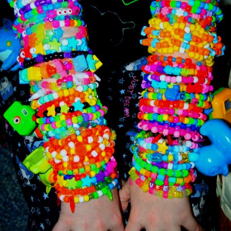 kandi Scenecore Kandi, Scene Kandi, Kandi Cuff Patterns, Kandi Inspo, Diy Kandi Bracelets, Diy Kandi, Kandi Kid, Kandi Ideas, Scene Core