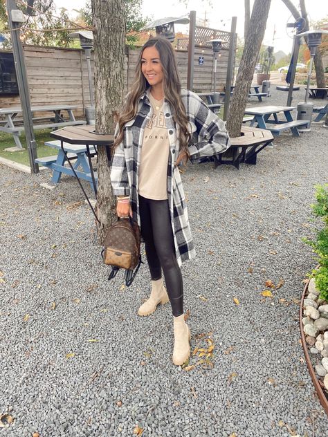 Plaid And Leather Outfit, Shacket With Leather Leggings, Faux Leather Leggings With Chelsea Boots, Flannel With Leather Leggings, Faux Leather Leggings And Chelsea Boots, Leather Leggings Chelsea Boots Outfit, Cute Rainy Day Outfit Winter, Rainy Day Outfits Fall, Shacket With Leggings