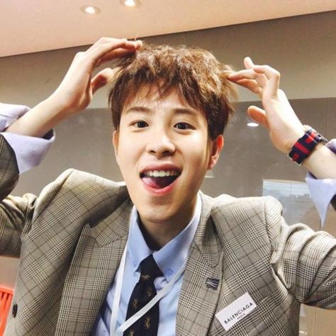 P.O reveals the strange nickname he wants to call his future girlfriend https://www.allkpop.com/article/2019/07/po-reveals-the-strange-nickname-he-wants-to-call-his-future-girlfriend Pyo Jihoon, Zico Block B, Korean Variety Shows, Future Girlfriend, Zico, Journey To The West, Block B, Kdrama Actors, Variety Show