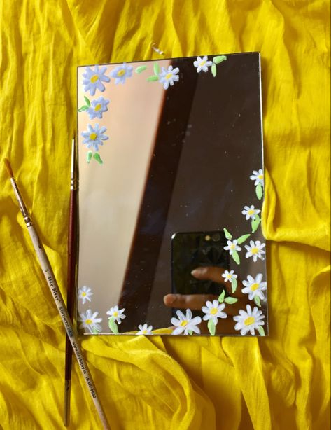 Mirror Painting Ideas Rectangle, Mirror With Stickers Aesthetic, Square Mirror Painting Ideas, Simple Mirror Painting, Mirror Painting Square, Small Mirror Decorating Ideas, Rectangle Mirror Painting, Circle Mirror Painting, Flower Mirror Painting