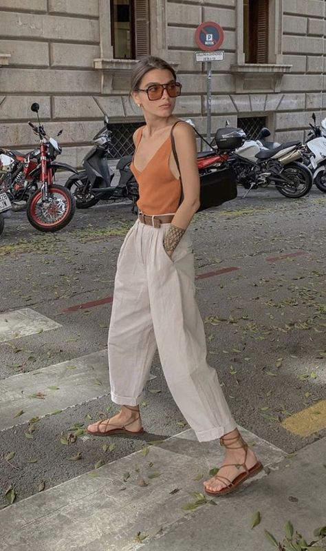 Italian Fashion Summer Street Style, Italian Fashion Street Summer, Italian Summer Fashion Women, Italian Fashion Women Street, Italian Outfits Summer, Italian Summer Outfits Womens Fashion, Sunday Brunch Outfit Summer Casual, Summer Park Outfits, Italian Outfits Women Summer