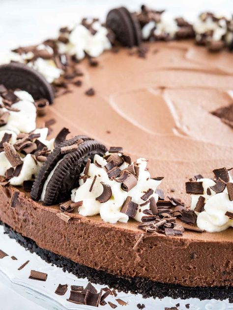 Oreo Mousse, Chocolate Mousse Desserts, Chocolate Mousse Pie, Easy Chocolate Mousse, Mousse Cake Recipe, Mousse Dessert, Oreo Crust, Chocolate Mousse Cake, Mousse Recipes