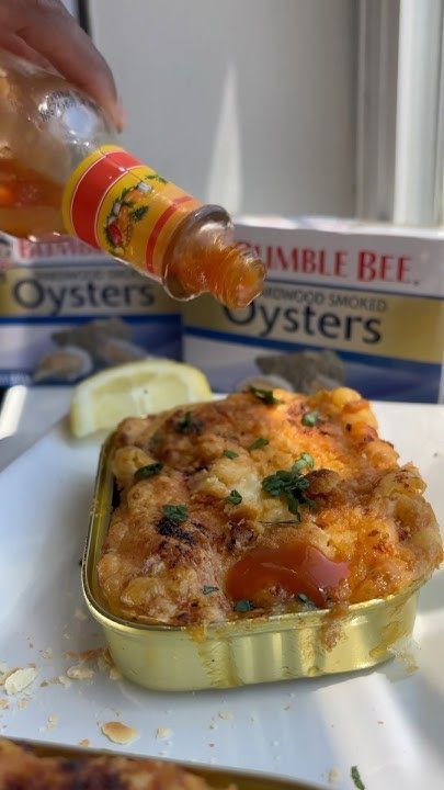 Canned Oysters Rockefeller, Poor Mans Oyster Rockefeller, Oyster Rockefeller Recipe, Stuffed Oysters, Appetizer Night, Oysters Rockefeller Recipe, Oyster Rockefeller, Baked Oyster Recipes, Stuffed Crab