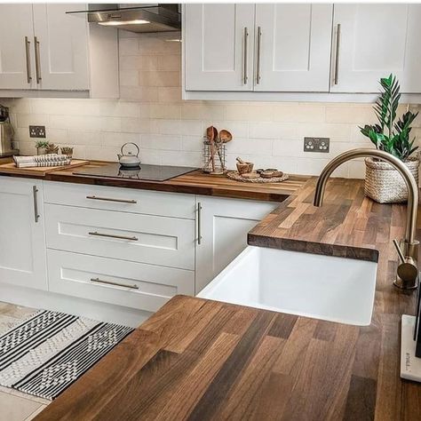 Model Dapur, Wooden Countertops, Kabinet Dapur, Modern Farmhouse Home Decor, Modern Farmhouse Home, Farmhouse Home Decor, Gorgeous Kitchens, Kitchen Decorating, Kitchen Inspiration Design