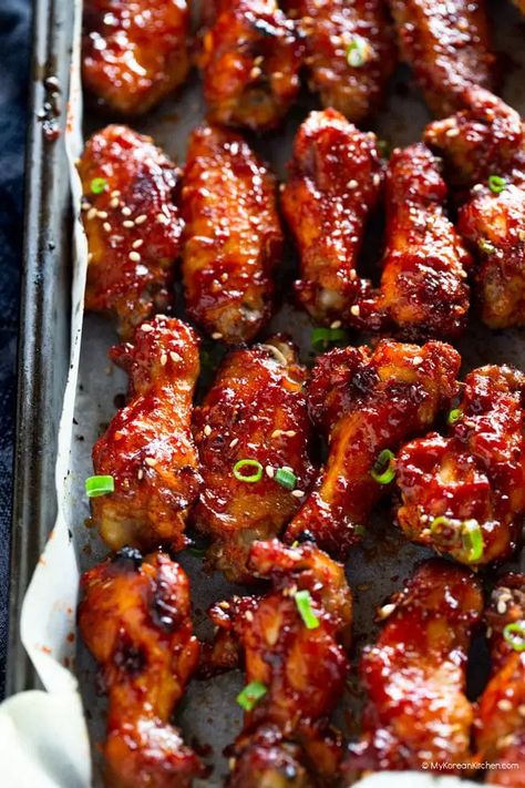 Baked Korean Chicken Wings, Wings In The Oven Crispy, Chicken Wing Ideas, Chicken Wings Ideas, Chicken Wing Sauce Recipe, Oven Crispy Chicken, Chicken Wings Oven, Chicken Wings On The Grill, Wings On The Grill