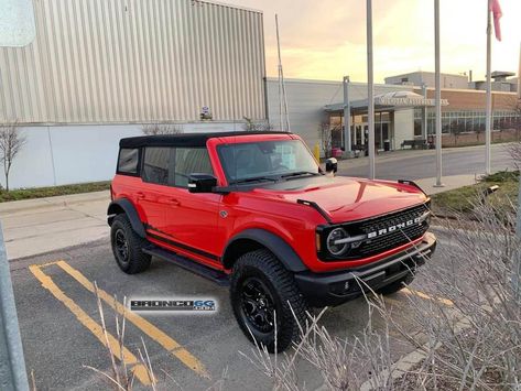 Red Ford Bronco, Red Bronco, Bronco Wildtrak, 2021 Bronco, Bronco Car, Bronco Ford, Tacoma 4x4, Jeep Jku, New Bronco