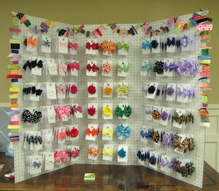 Bow Selling Hair Bow Craft Show Display, Bow Craft Show Display, Hairbow Displays Craft Fairs, Bow Craft, Ribbon Storage, Consignment Sale, Jewelry Displays, Craft Show Ideas, Amazing Hair