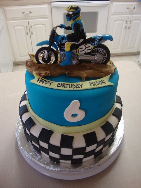 Dirtbike Birthday Party, Dirt Bike Cake, Motorcycle Birthday Cakes, Motorcycle Birthday Parties, Motorbike Cake, Bike Cake, Bike Birthday Parties, Dirt Bike Party, Motorcycle Cake